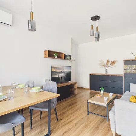 Apartment Skyline With Balcony & Ac By Solarento Warsaw