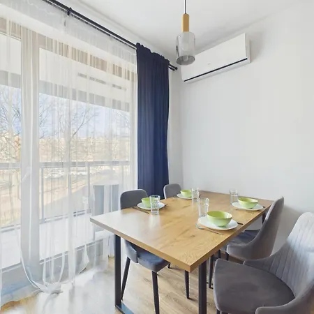 Skyline With Balcony & Ac By Solarento