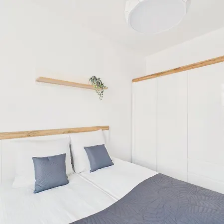 Appartement Skyline With Balcony & Ac By Solarento *